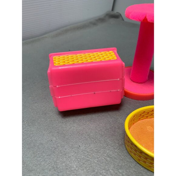 Vintage 1982 Mattel Barbie Fluff Cat Cuddly Kitten Set - Picture 9 of 13